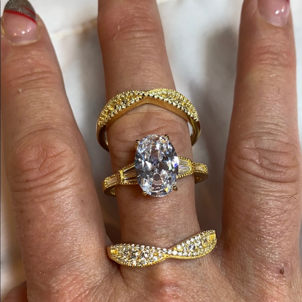 Bella Luce White Diamond Simulant